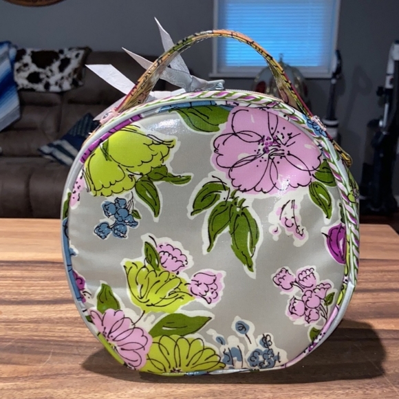 VERA BRADLEY MAKEUP BAG  7 X 6.5 EUC. - Picture 3 of 10